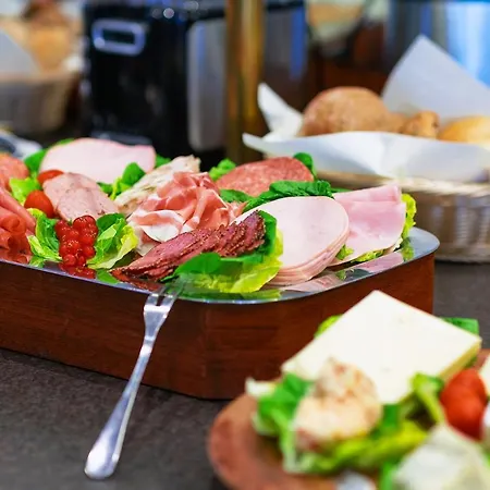 Am Steinberg 3* ヒルデスハイム