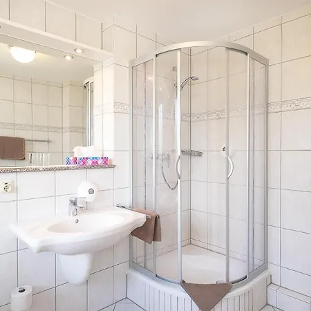 Am Steinberg 3*