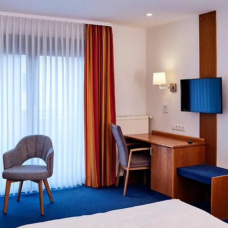 Am Steinberg Hotel 3*