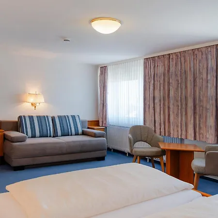 Am Steinberg Hotel 3*