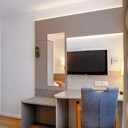 Hotell Am Steinberg 3*