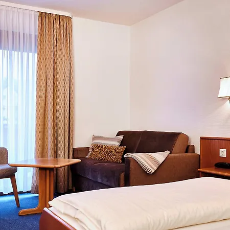 Hotell Am Steinberg 3*